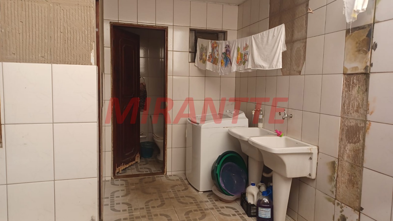 Sobrado de 250m² com 3 quartos em Tremembe