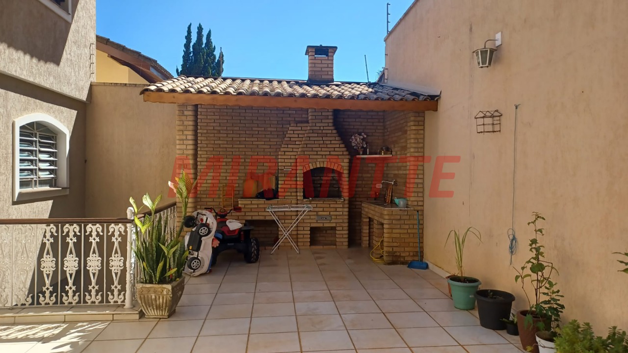 Sobrado de 250m² com 3 quartos em Tremembe