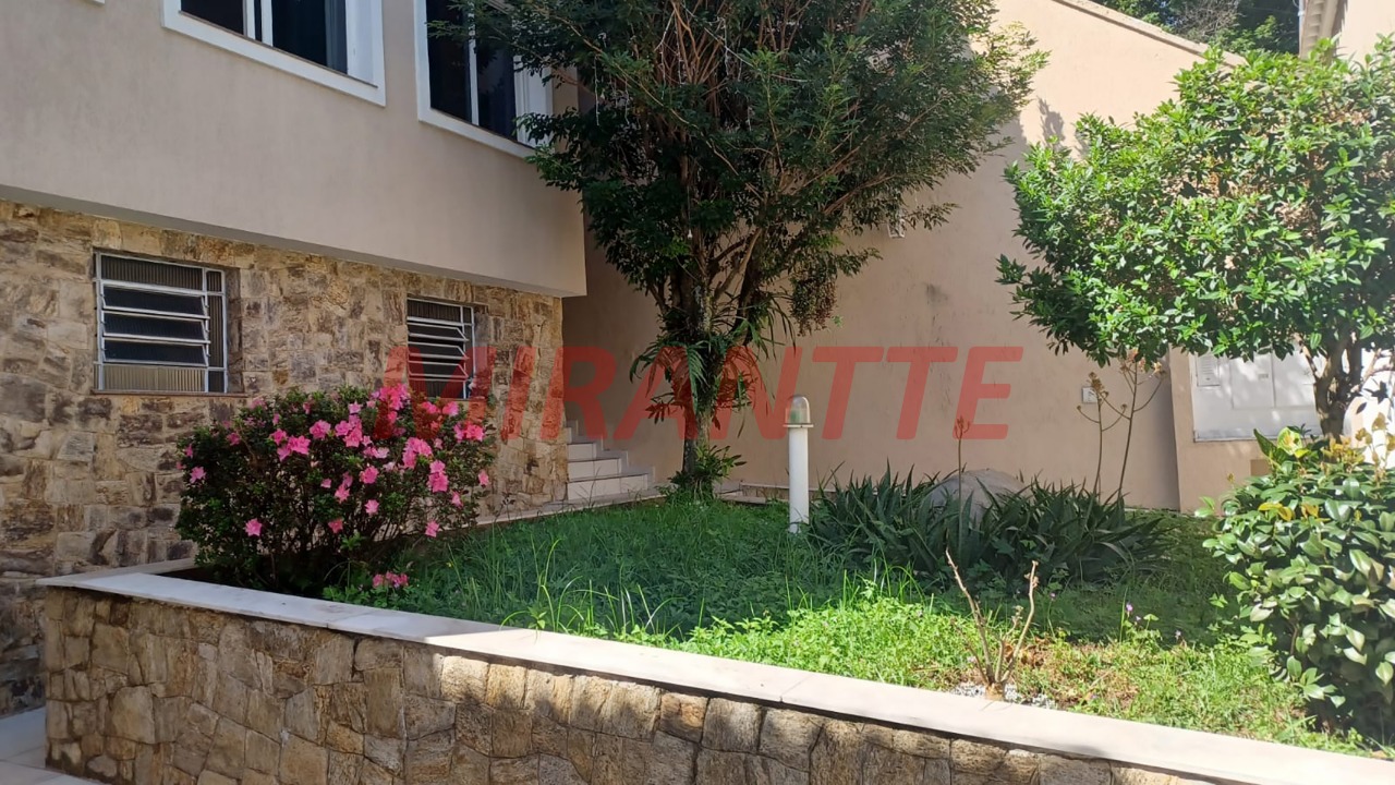 Sobrado de 250m² com 3 quartos em Tremembe