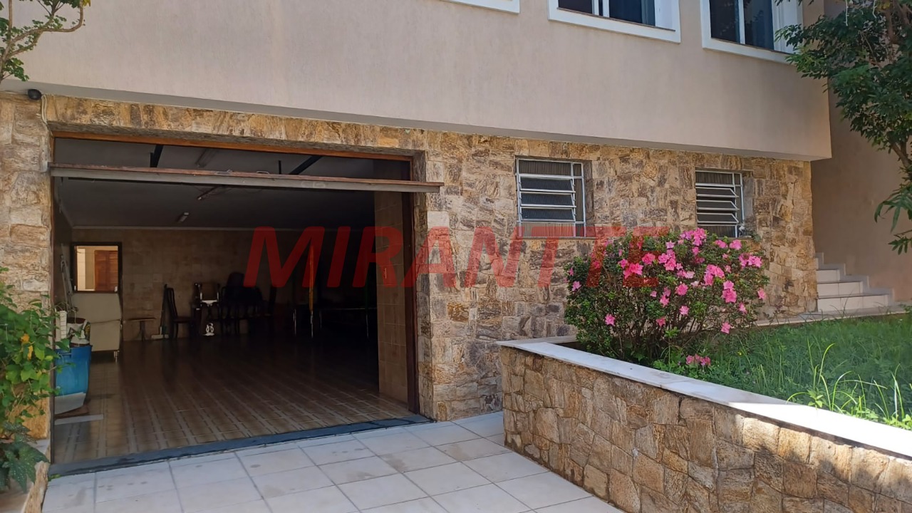Sobrado de 250m² com 3 quartos em Tremembe