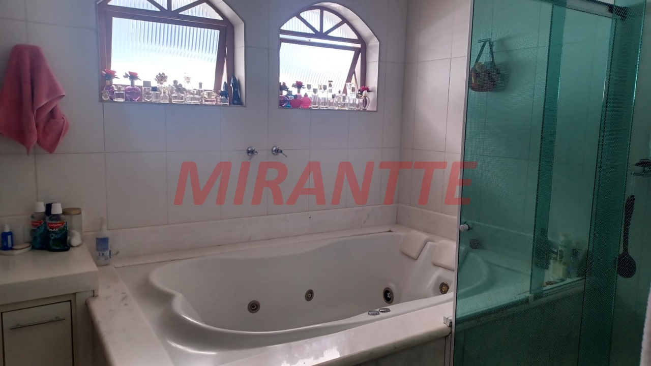 Sobrado de 250m² com 3 quartos em Tremembe