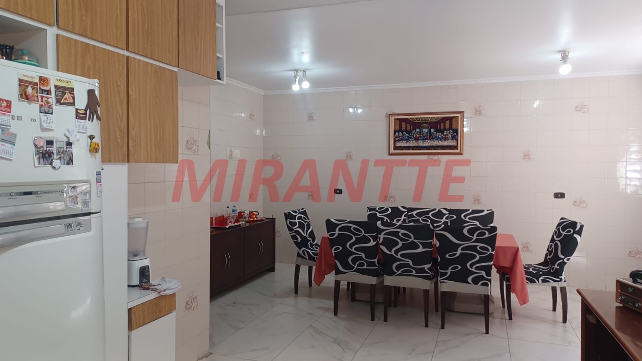 Sobrado de 250m² com 3 quartos em Tremembe