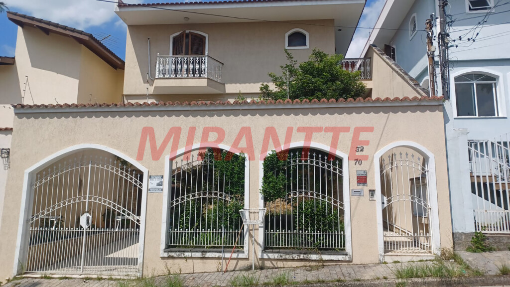 Sobrado de 250m² com 3 quartos em Tremembe