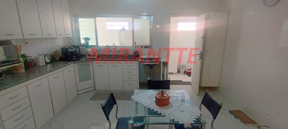 Casa terrea de 250m² com 3 quartos em Jardim Virginia Bianca