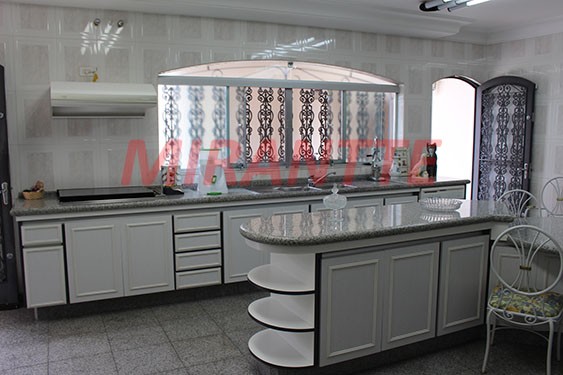 Sobrado de 298m² com 3 quartos em Tremembe