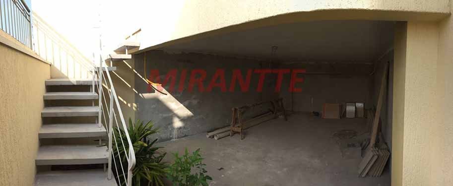 Sobrado de 240m² com 3 quartos em Vila Romero