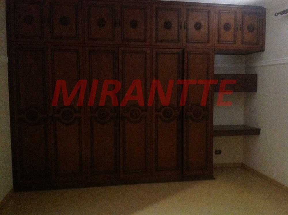 Sobrado de 475m² com 4 quartos em Jardim São Bento