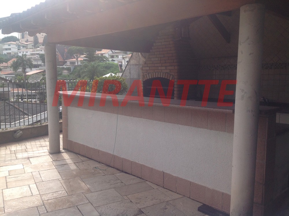 Sobrado de 475m² com 4 quartos em Jardim São Bento