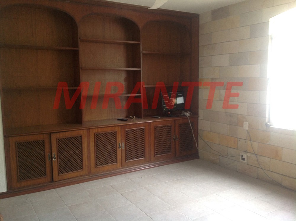Sobrado de 475m² com 4 quartos em Jardim São Bento