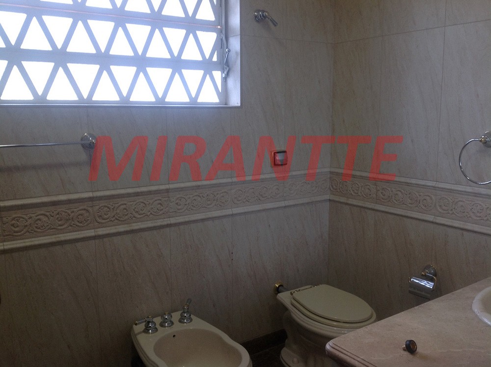 Sobrado de 475m² com 4 quartos em Jardim São Bento