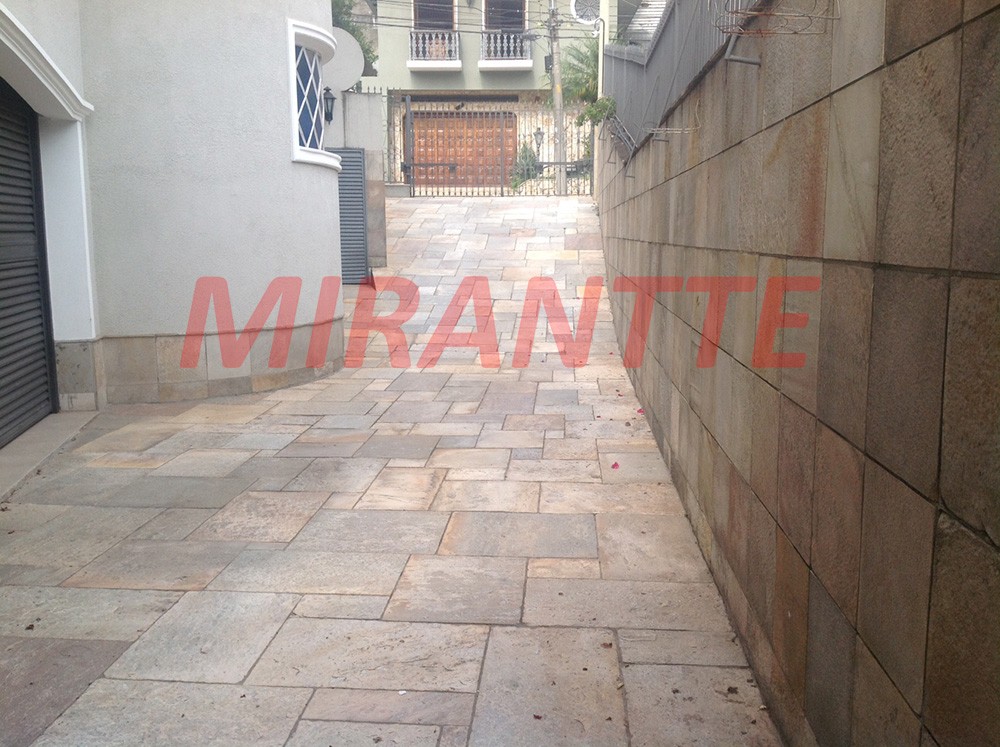 Sobrado de 475m² com 4 quartos em Jardim São Bento