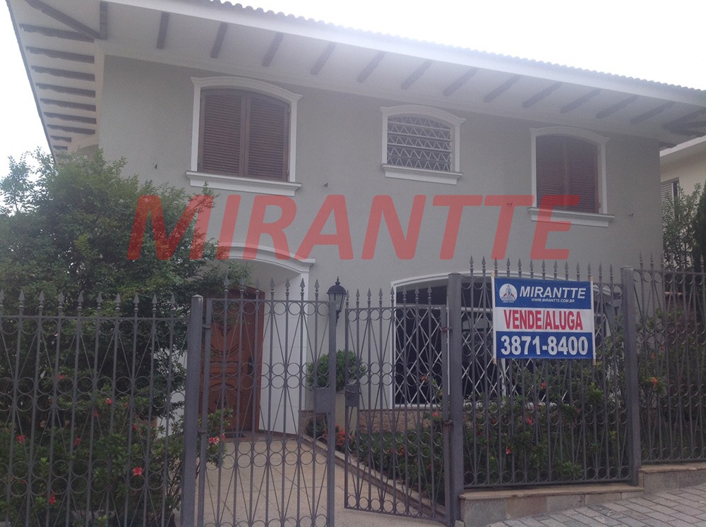Sobrado de 475m² com 4 quartos em Jardim São Bento