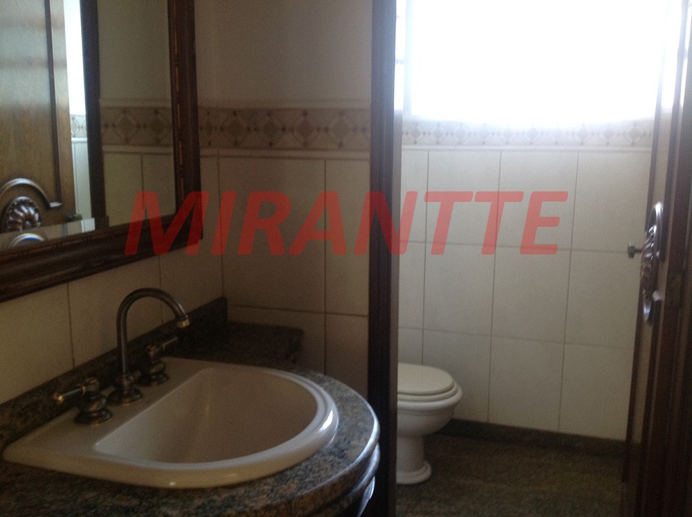 Sobrado de 475m² com 4 quartos em Jardim São Bento