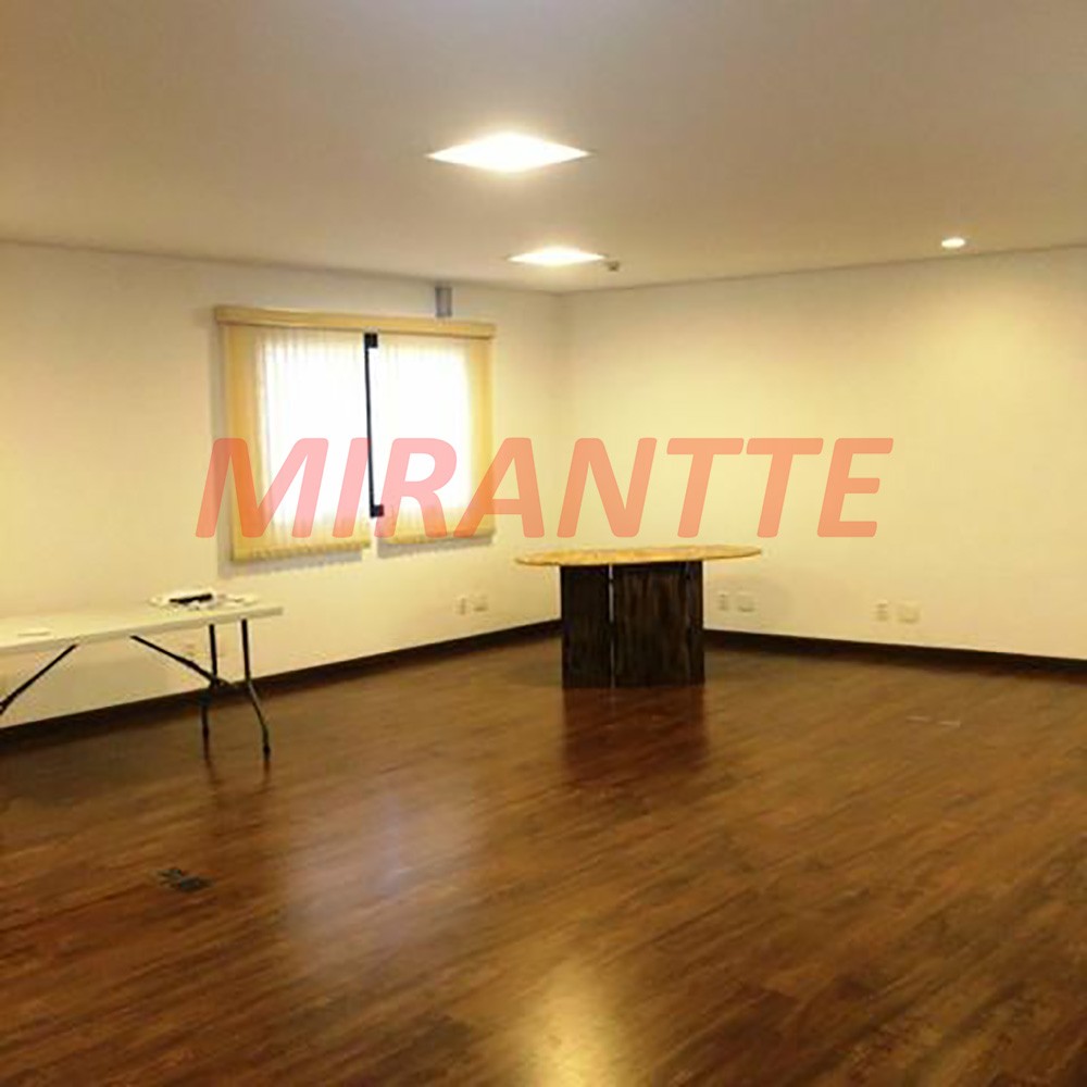 Comercial de 590m² em Liberdade