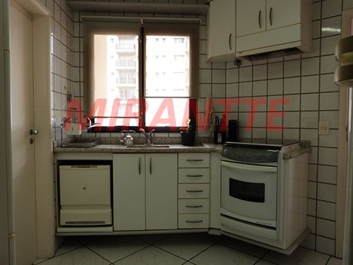 Apartamento de 105m² com 3 quartos em Água Fria