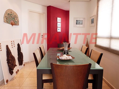 Apartamento de 105m² com 3 quartos em Água Fria