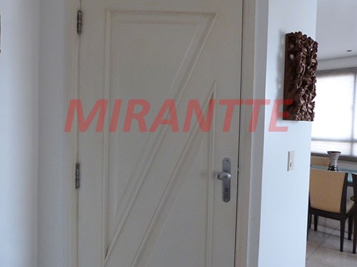 Apartamento de 105m² com 3 quartos em Água Fria