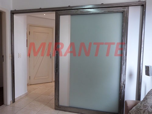 Apartamento de 105m² com 3 quartos em Água Fria