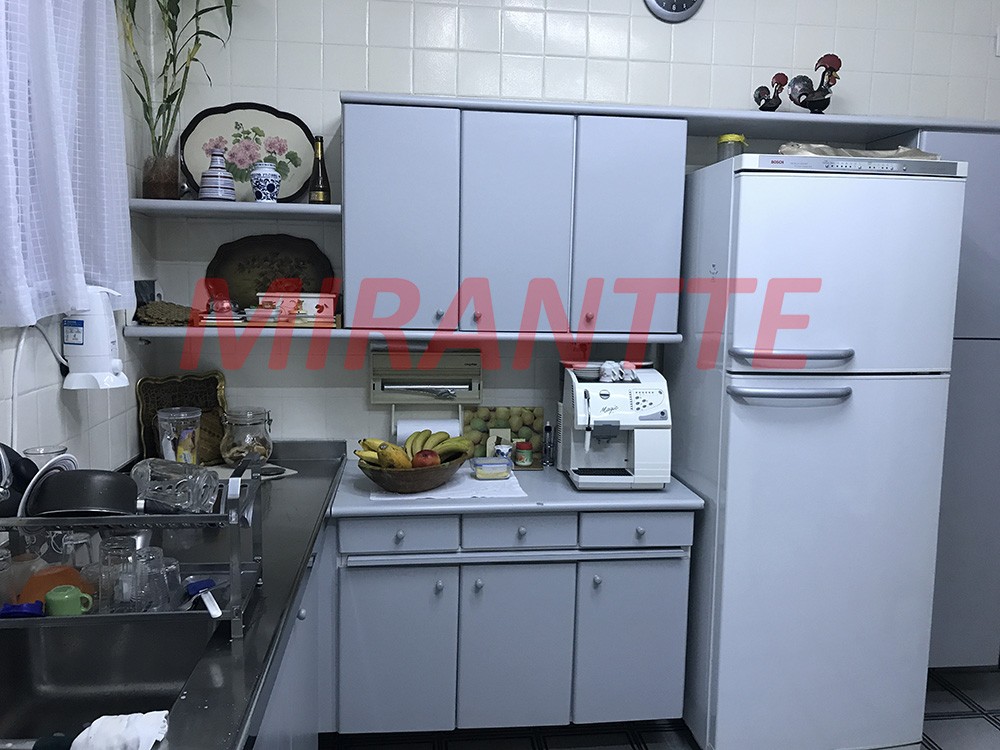 Sobrado de 443m² com 4 quartos em Santana