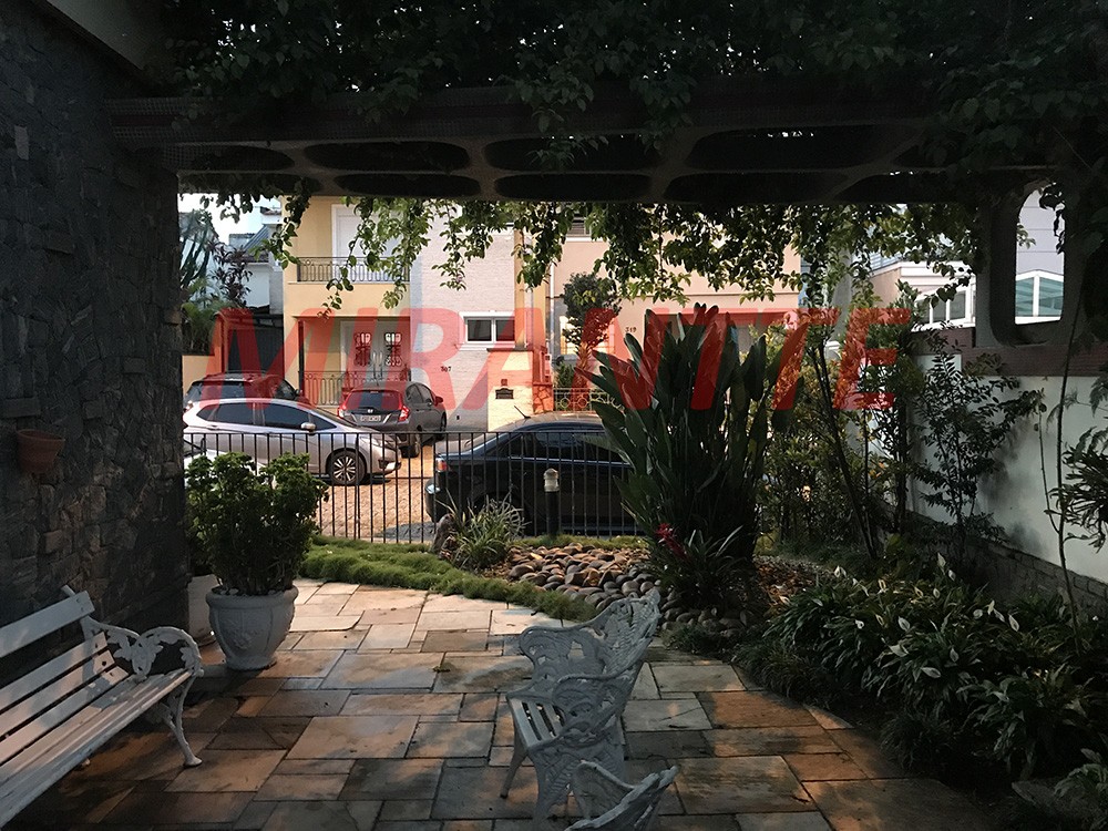 Sobrado de 443m² com 4 quartos em Santana
