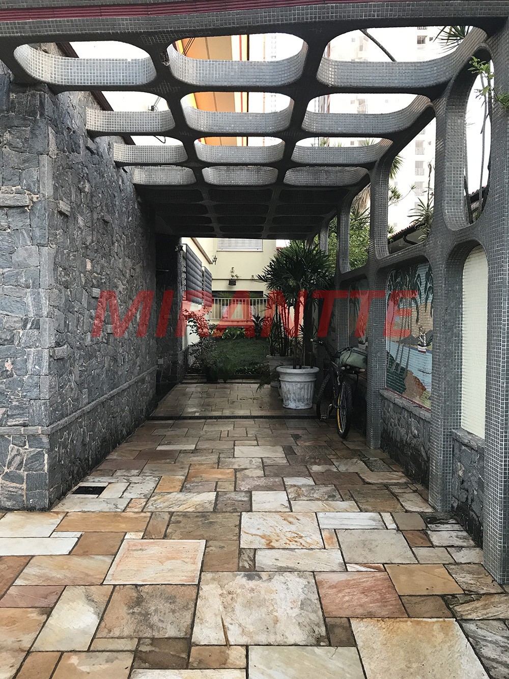 Sobrado de 443m² com 4 quartos em Santana