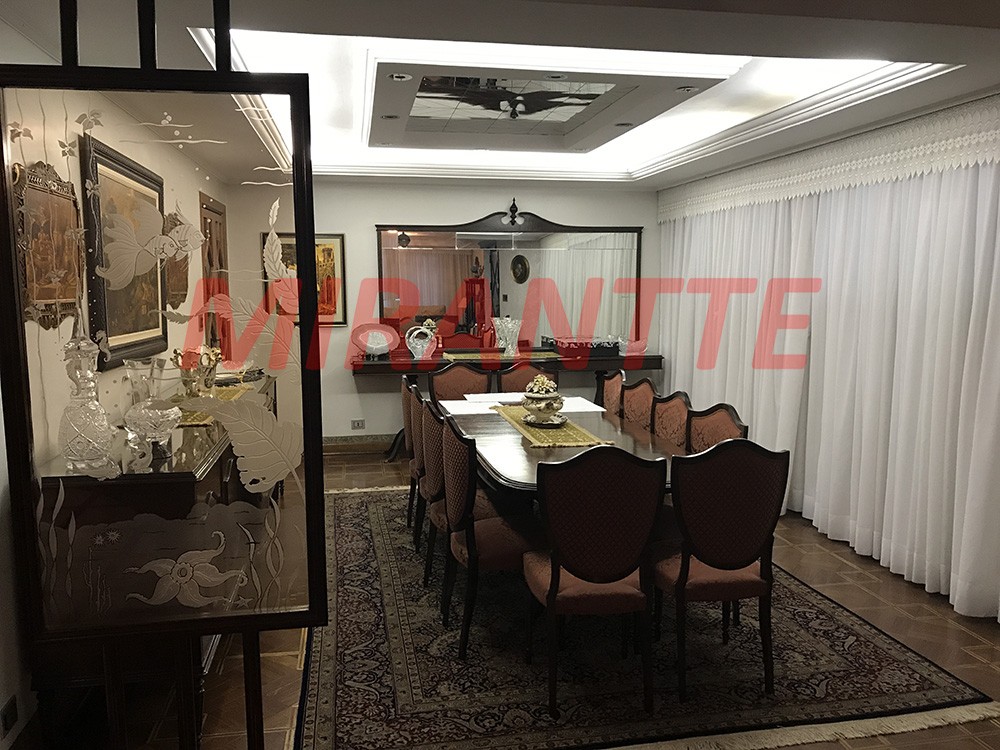 Sobrado de 443m² com 4 quartos em Santana