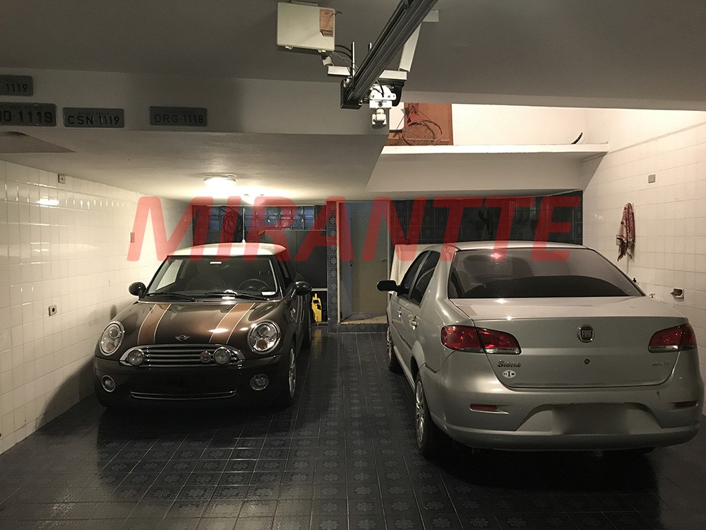 Sobrado de 443m² com 4 quartos em Santana