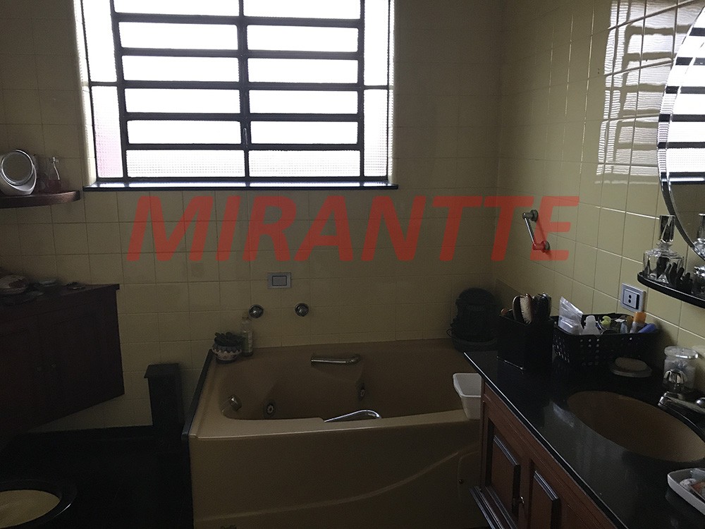 Sobrado de 443m² com 4 quartos em Santana