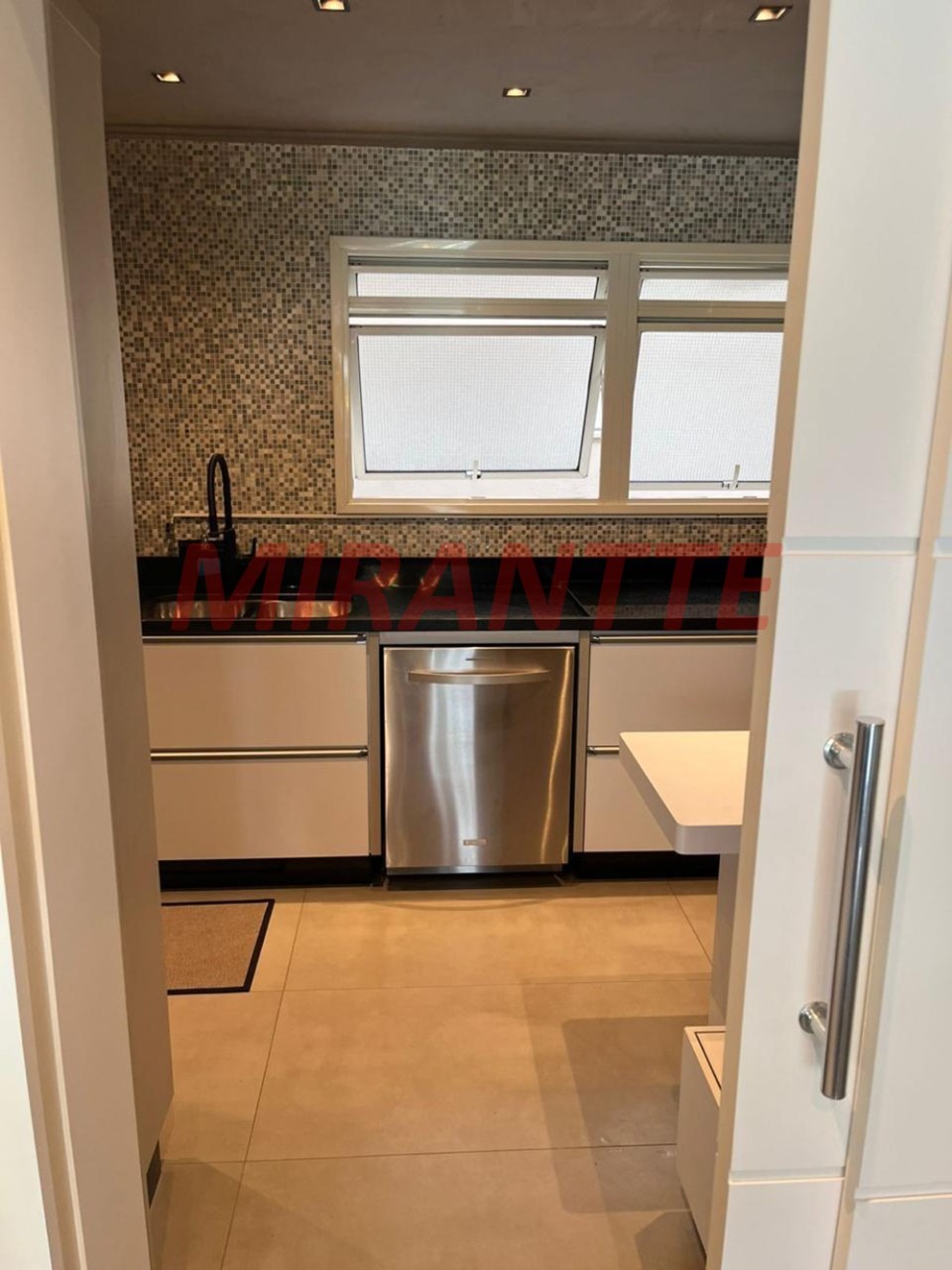 Apartamento de 189m² com 3 quartos em Santana