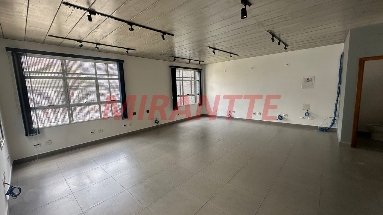 Comercial de 375m² em Parada Inglesa