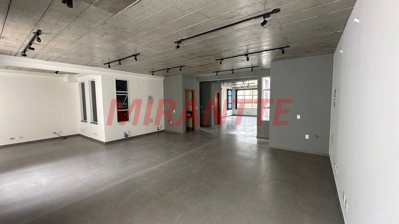 Comercial de 375m² em Parada Inglesa