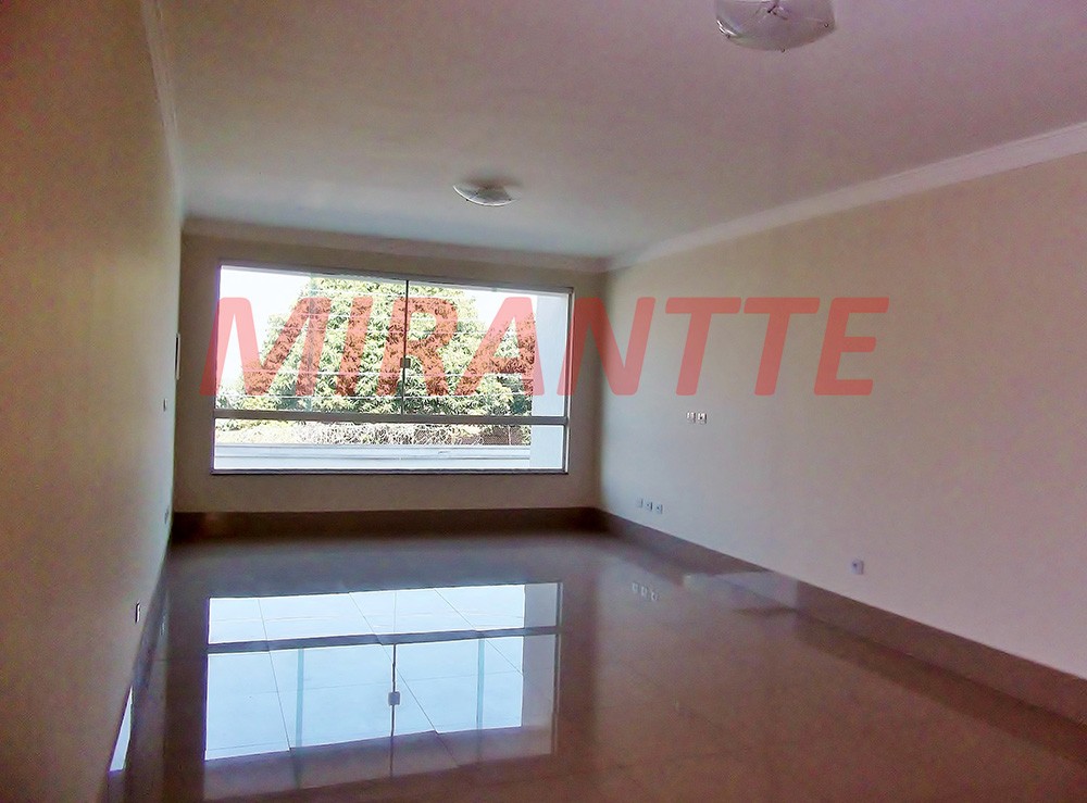 Sobrado de 210m² com 3 quartos em Piqueri