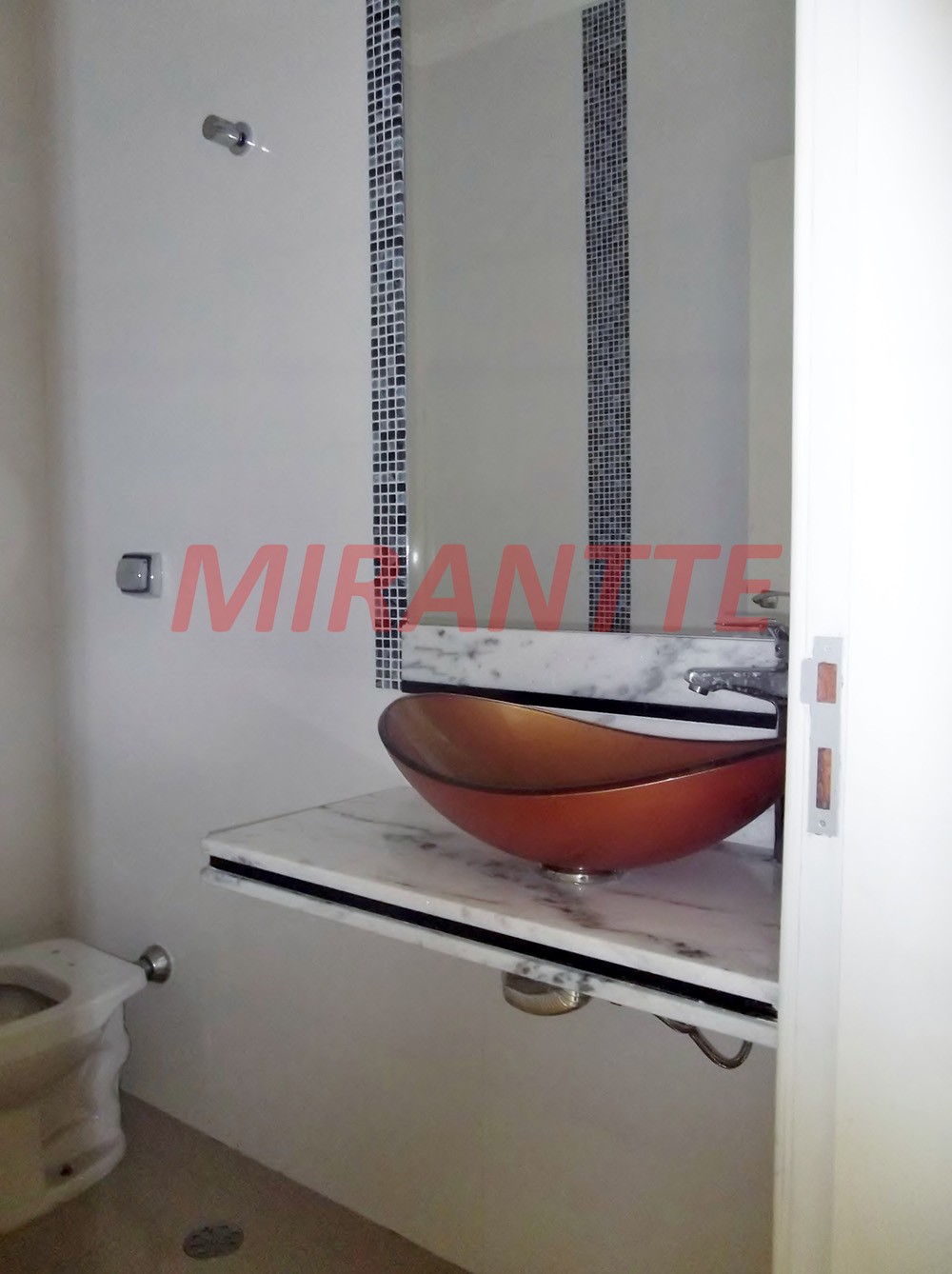 Sobrado de 210m² com 3 quartos em Piqueri