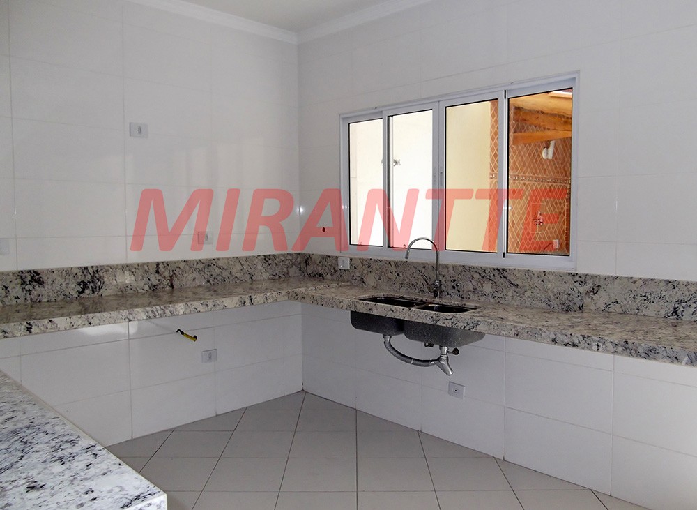 Sobrado de 210m² com 3 quartos em Piqueri