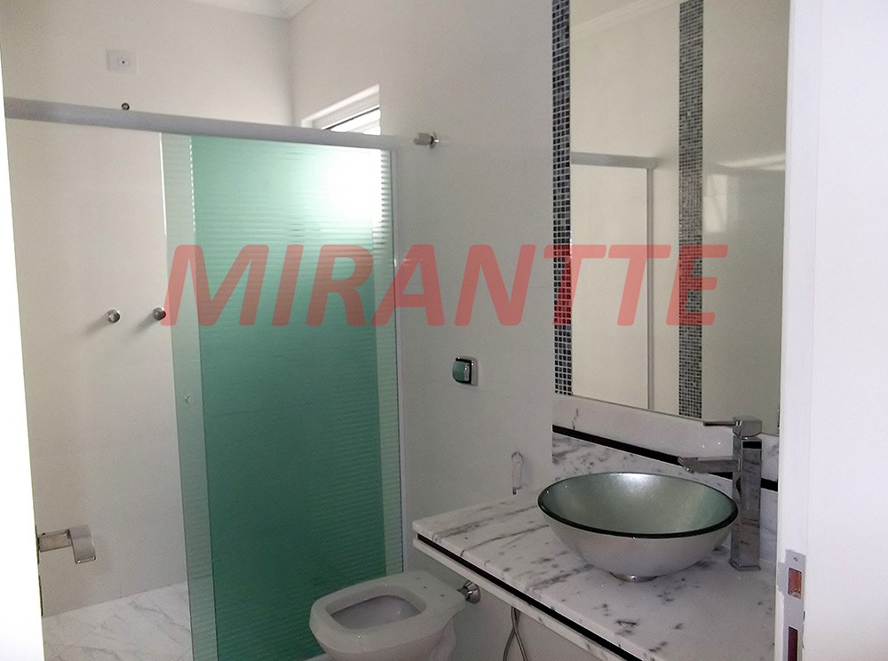 Sobrado de 210m² com 3 quartos em Piqueri