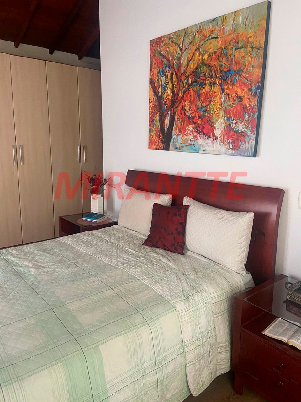 Cond. fechado de 700m² com 5 quartos em Parque da Fazenda