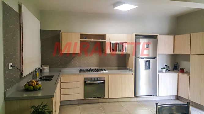 Casa terrea de 250m² com 3 quartos em Horto Florestal