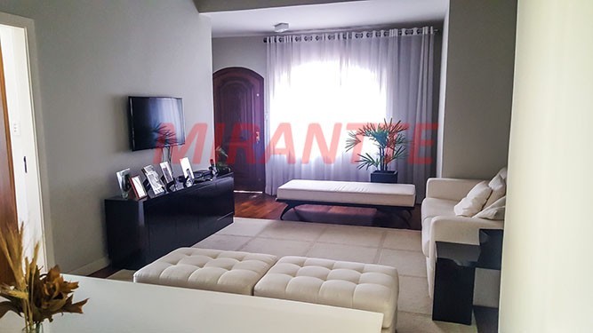 Casa terrea de 250m² com 3 quartos em Horto Florestal