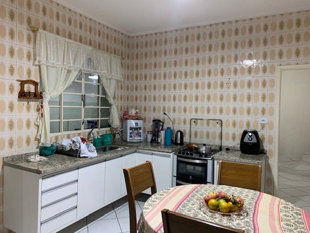 Casa terrea de 217m² com 4 quartos em Vila Gustavo