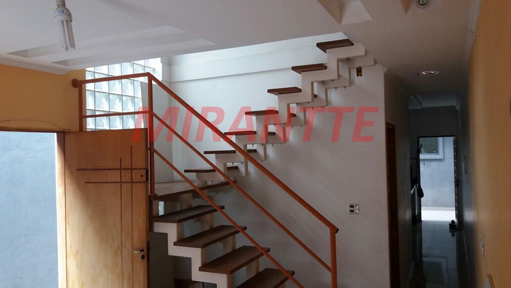 Sobrado de 240m² com 3 quartos em Penha De Franca