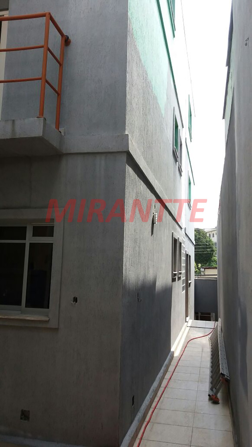 Sobrado de 240m² com 3 quartos em Penha De Franca