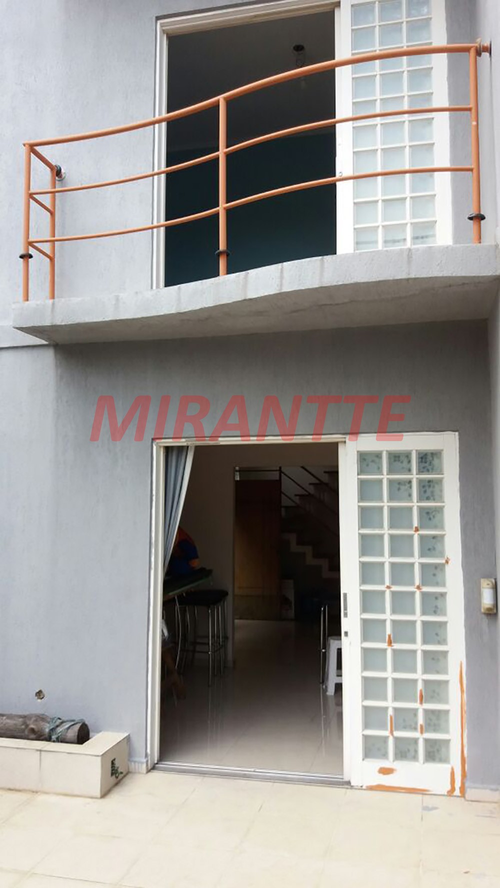 Sobrado de 240m² com 3 quartos em Penha De Franca