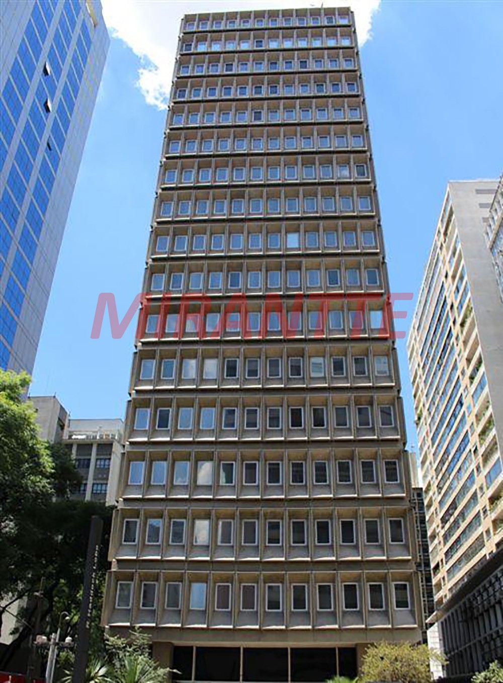 Comercial de 6847m² em Cerqueira César