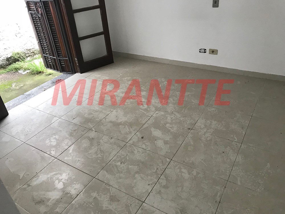 Sobrado de 149m² com 3 quartos em Santana