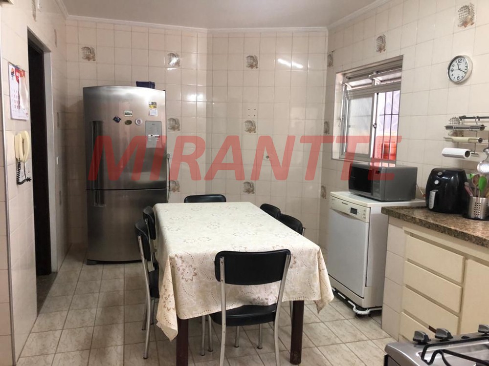 Sobrado de 209m² com 4 quartos em Jardim São Paulo