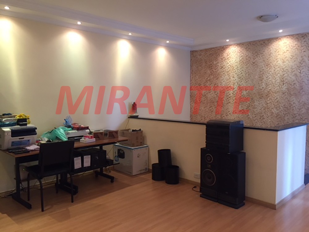 Sobrado de 210m² com 3 quartos em Santa Teresinha