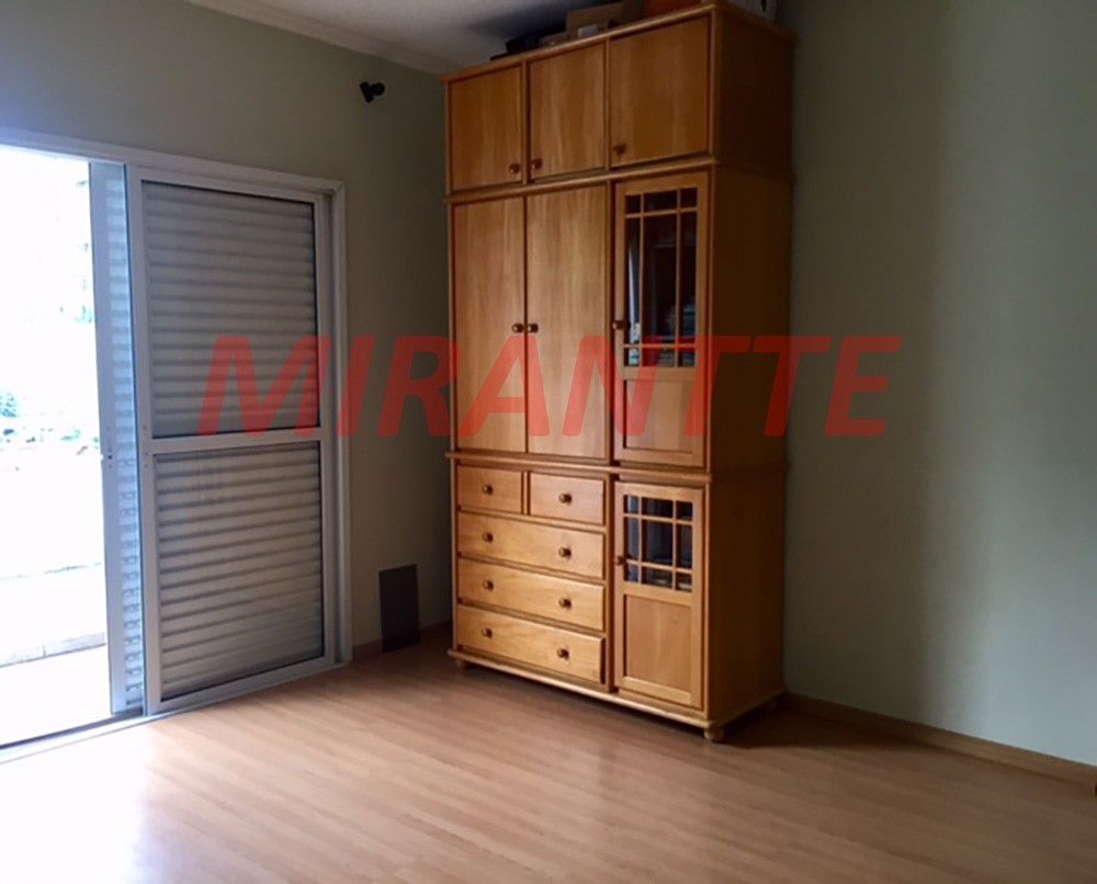 Sobrado de 210m² com 3 quartos em Santa Teresinha