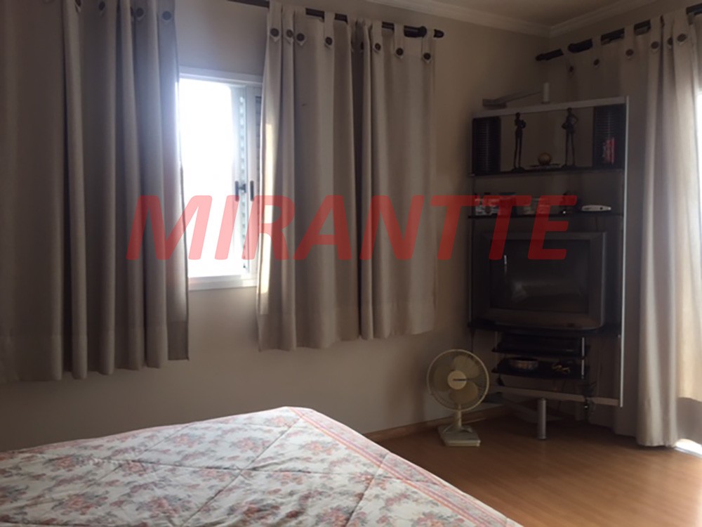 Sobrado de 210m² com 3 quartos em Santa Teresinha