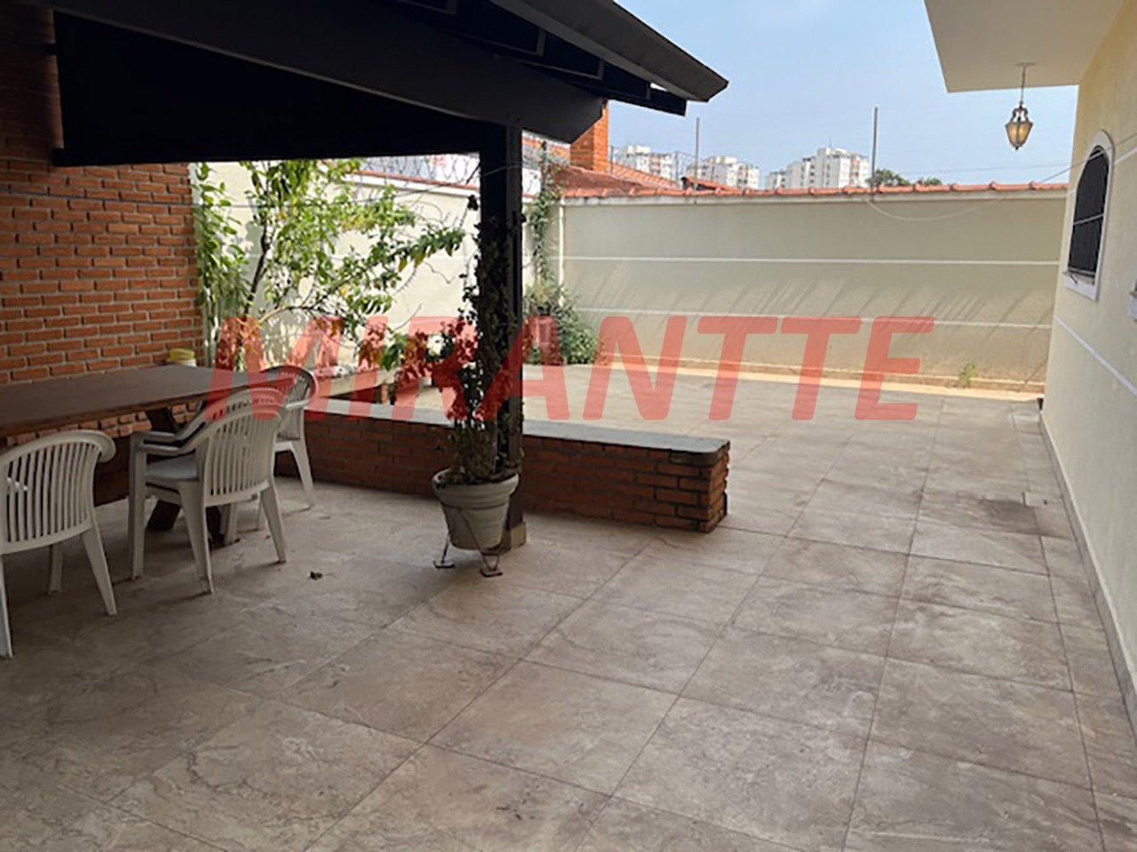 Sobrado de 351m² com 4 quartos em Barro Branco (Zona Norte)