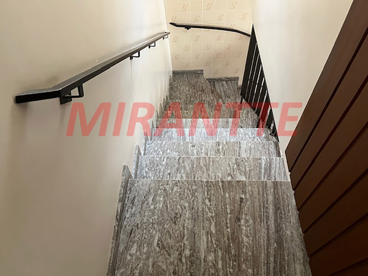 Sobrado de 351m² com 4 quartos em Barro Branco (Zona Norte)